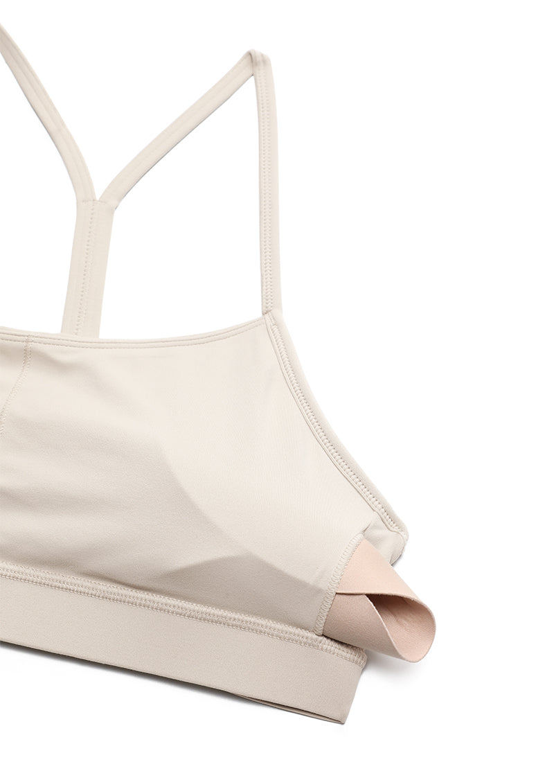 CRZ YOGA – חזיית Butterluxe לנשים " Butterluxe " לתמיכה קלה ביוגה, עם גב בצורת Y, צבע "Mojave Tan"