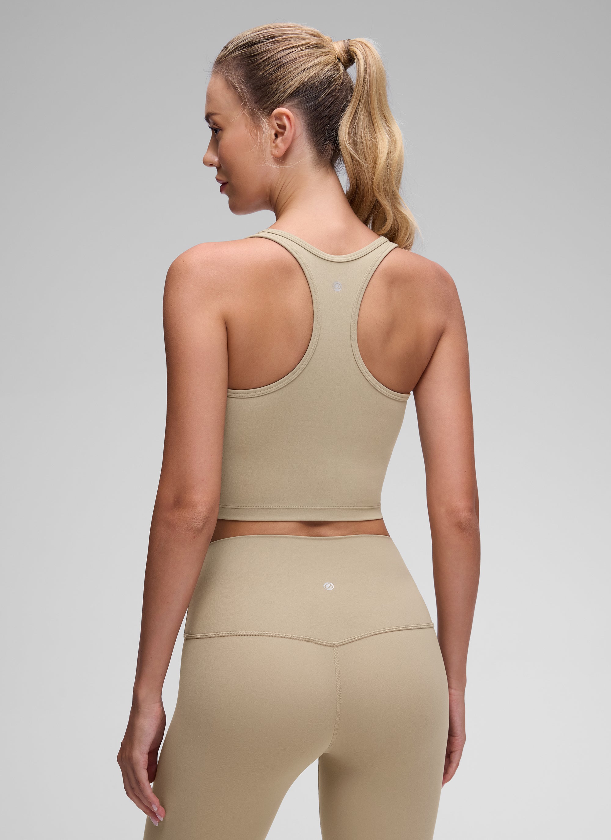 CRZ YOGA – חזיית יוגה לנשים עם תמיכה נמוכה, Butterluxe , צווארון Butterluxe , גב בצורת Y, צבע Oak