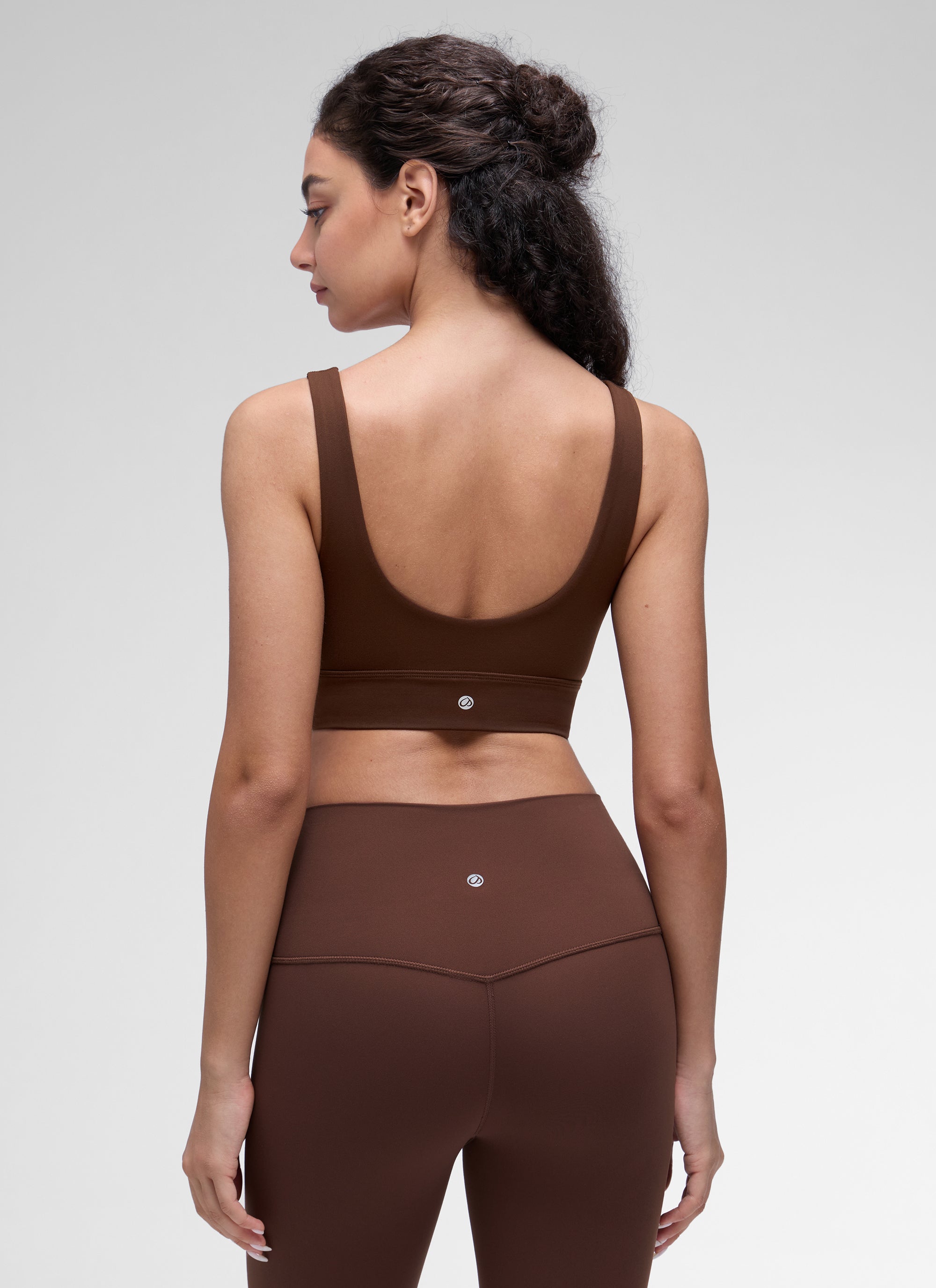 CRZ YOGA – חזיית Butterluxe לנשים Butterluxe " ליוגה, תמיכה נמוכה, גב U, גזרה ארוכה, חום לבה