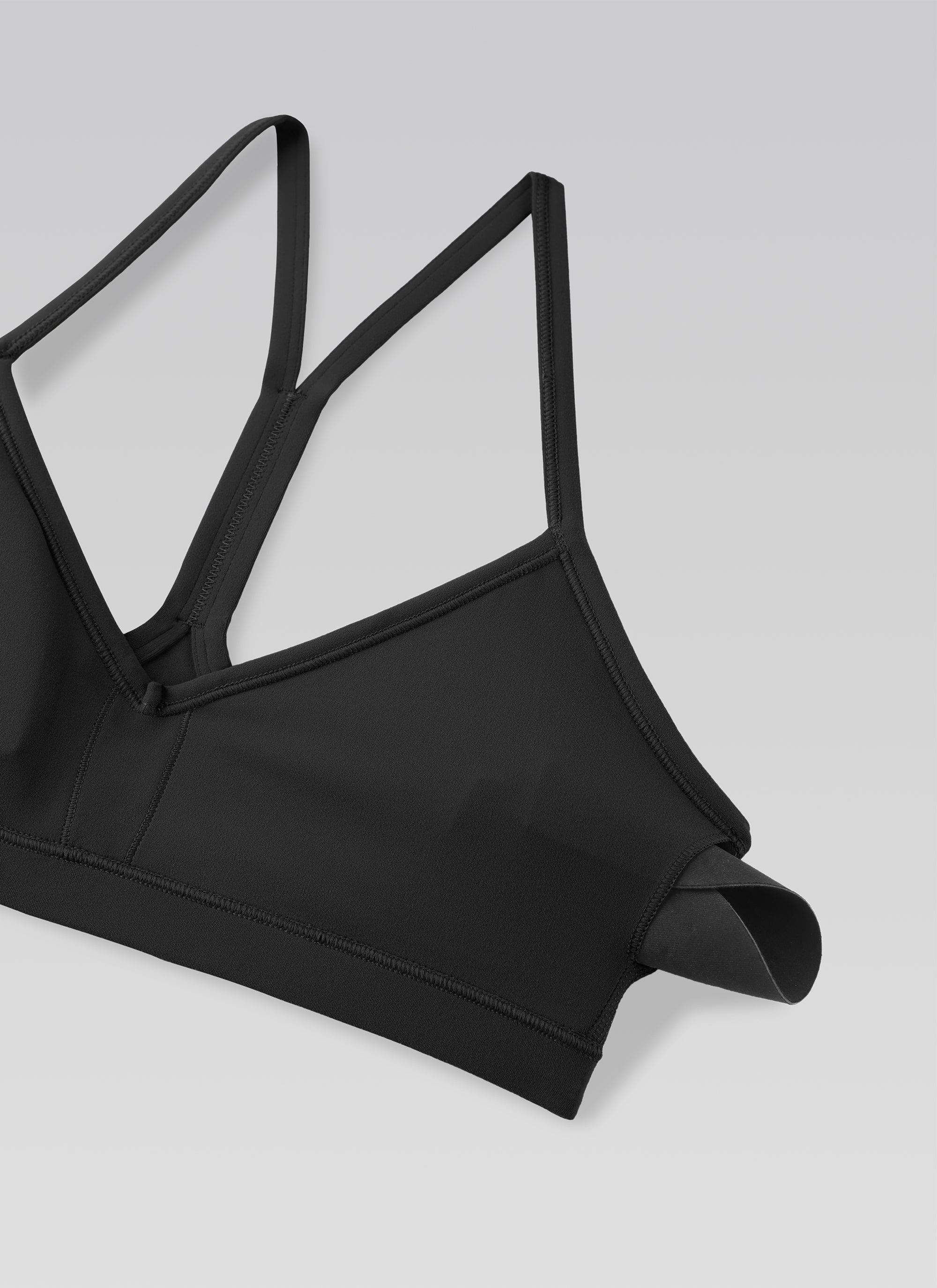 CRZ YOGA Butterluxe Womens Ruched V Neck Yoga Padded Sports Bra Black