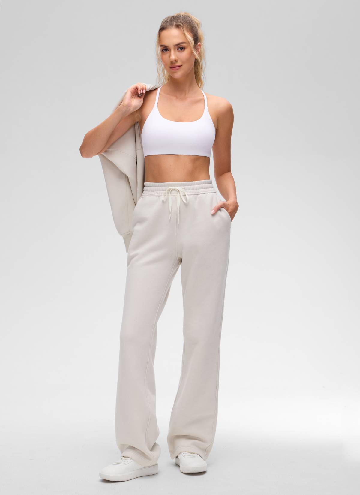 CRZ YOGA Women's Butterluxe Yoga Scoop Neck Twist Cross Back Sport Bra White