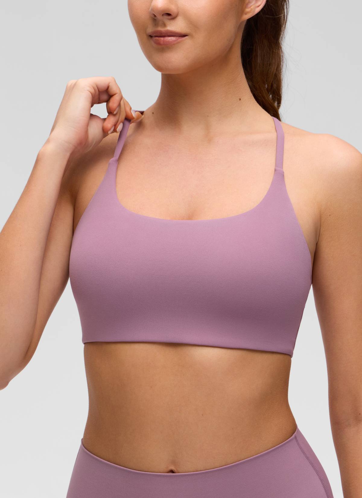CRZ YOGA Women's Butterluxe Yoga Scoop Neck Twist Cross Back Sport Bra Light Lavender