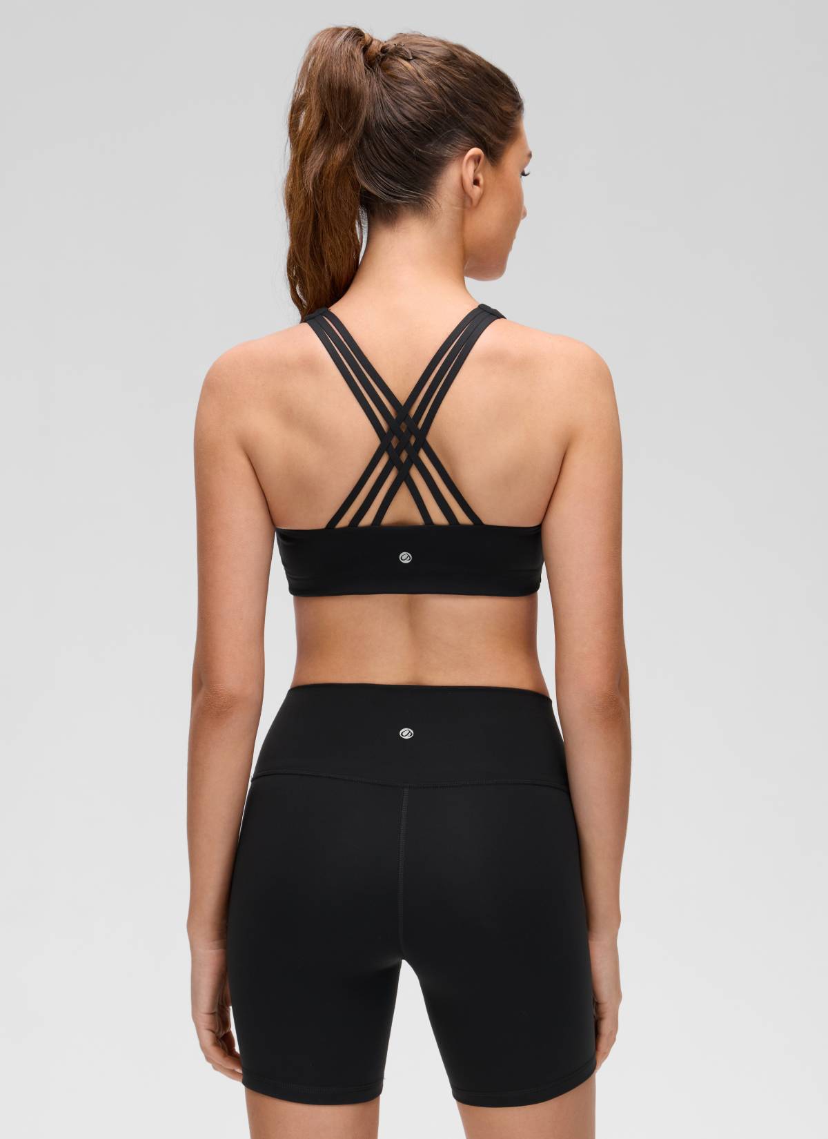 CRZ YOGA Women's Butterluxe Yoga V Neck Strappy Back Sports Bra Black