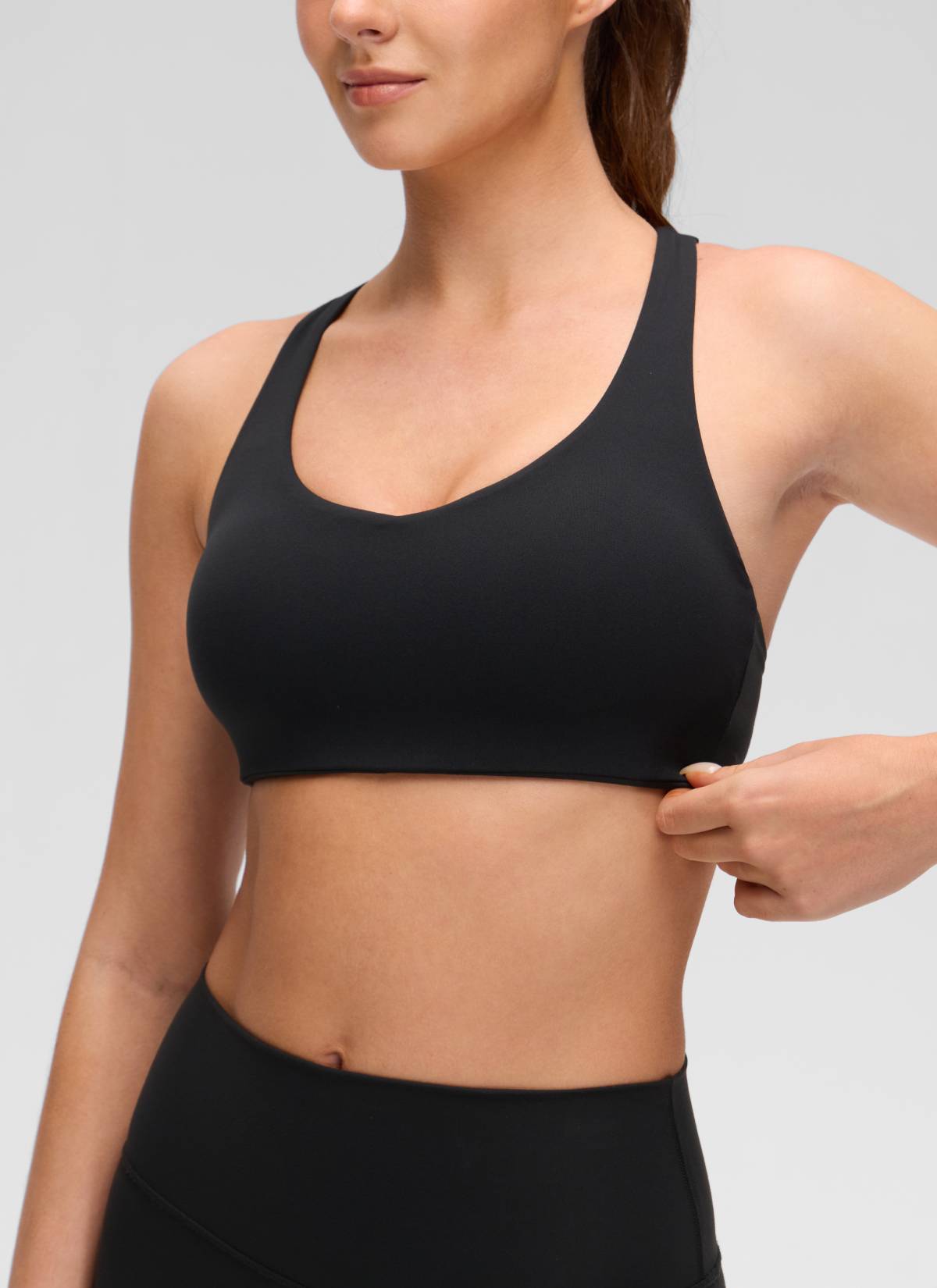 CRZ YOGA Women's Butterluxe Yoga V Neck Strappy Back Sports Bra Black