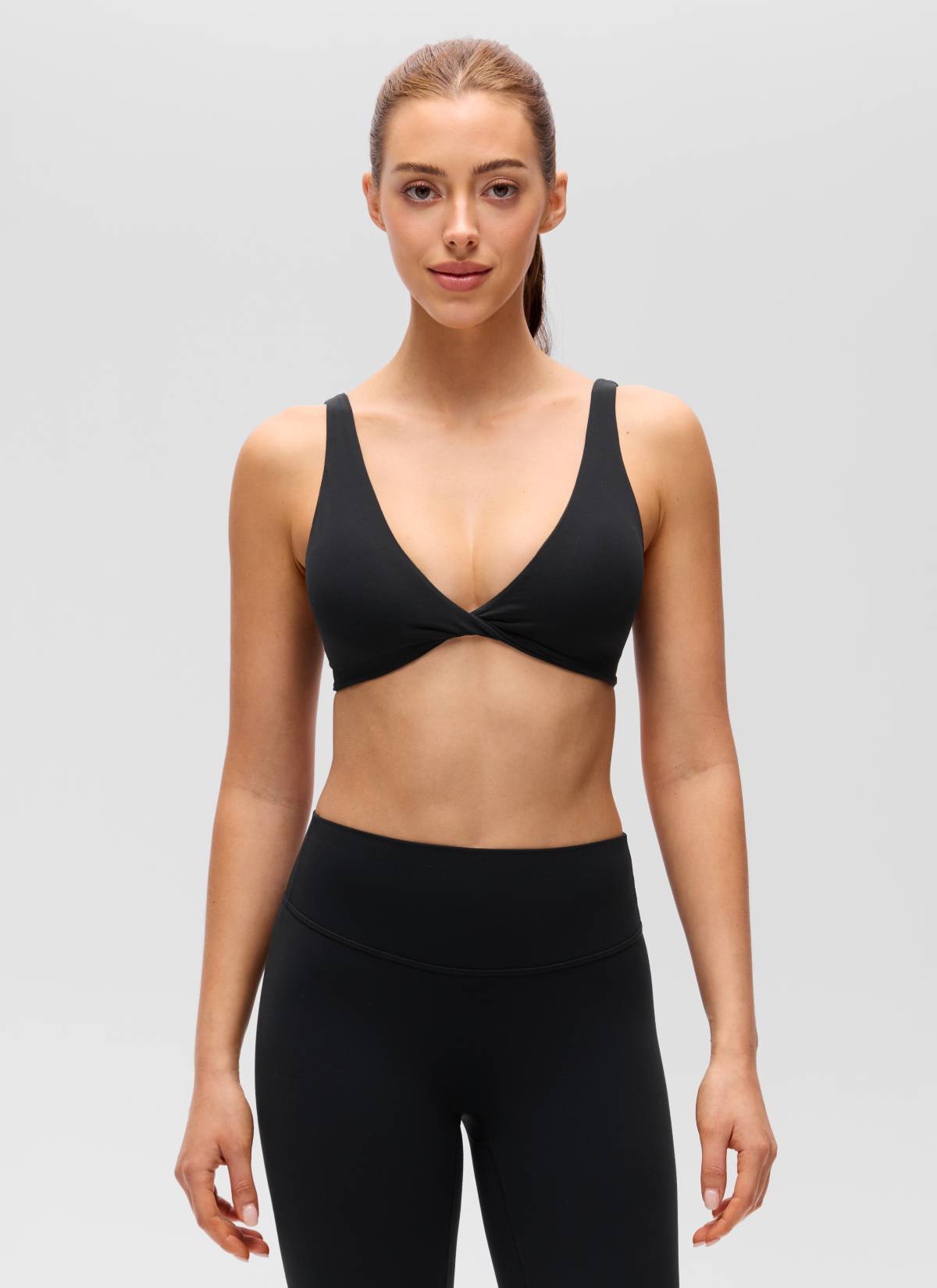 CRZ YOGA Women's Butterluxe Yoga Twist V Neck U Back Sports Bra Black