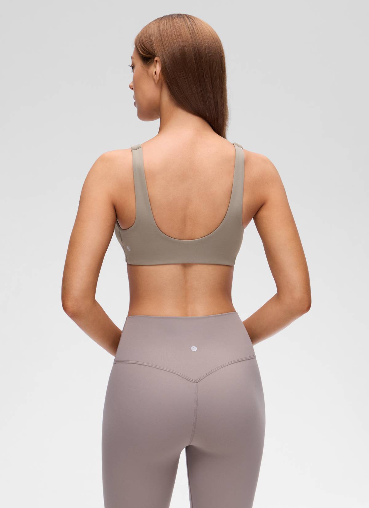 CRZ YOGA Women's Butterluxe Yoga Twist V Neck U Back Sports Bra Warm Ash Grey