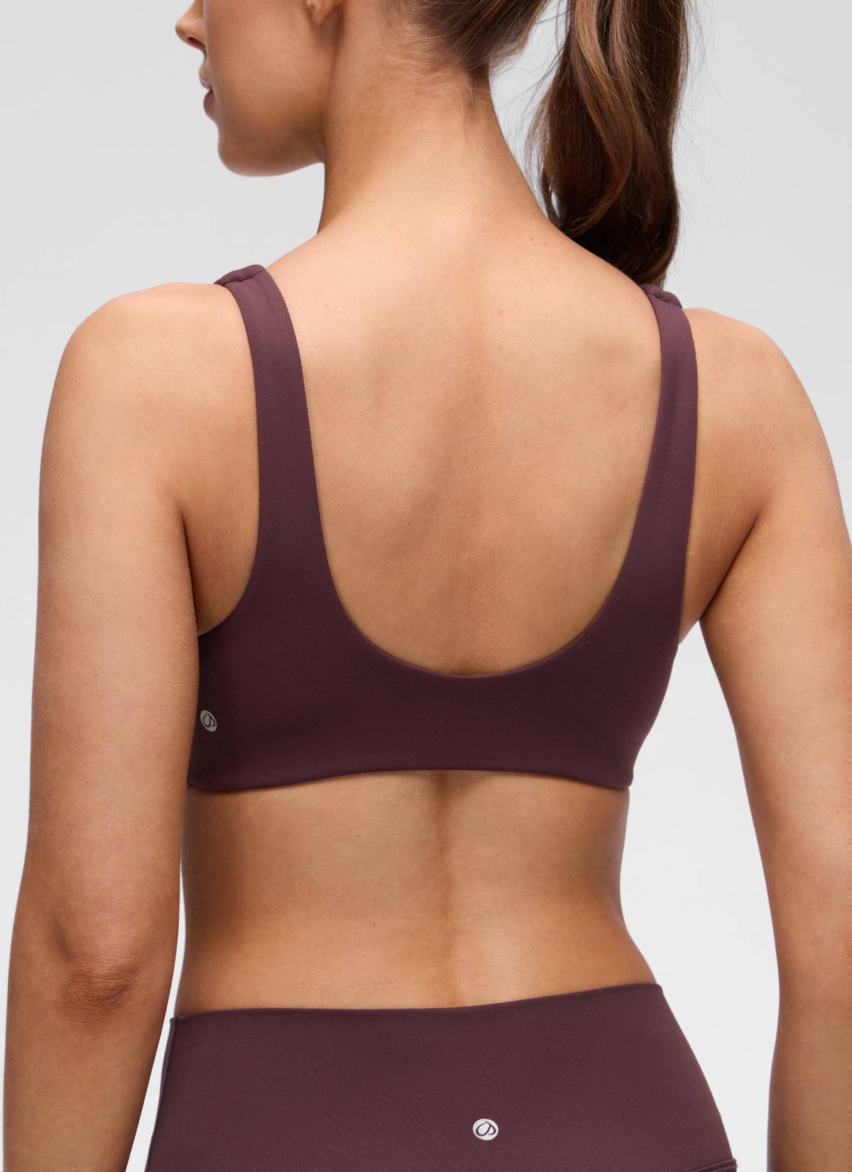 CRZ YOGA Women's Butterluxe Yoga Twist V Neck U Back Sports Bra Ripe Plum
