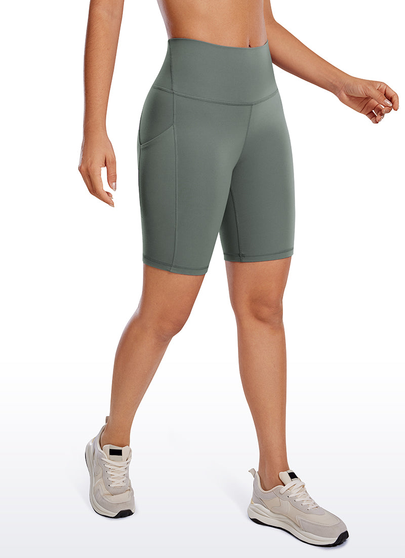 שורטס בייקר לנשים של CRZ YOGA, ליוגה, בגזרה גבוהה, מבד Butterluxe, עם כיסים, באורך 20 ס"מ, בצבע אפור מרווה