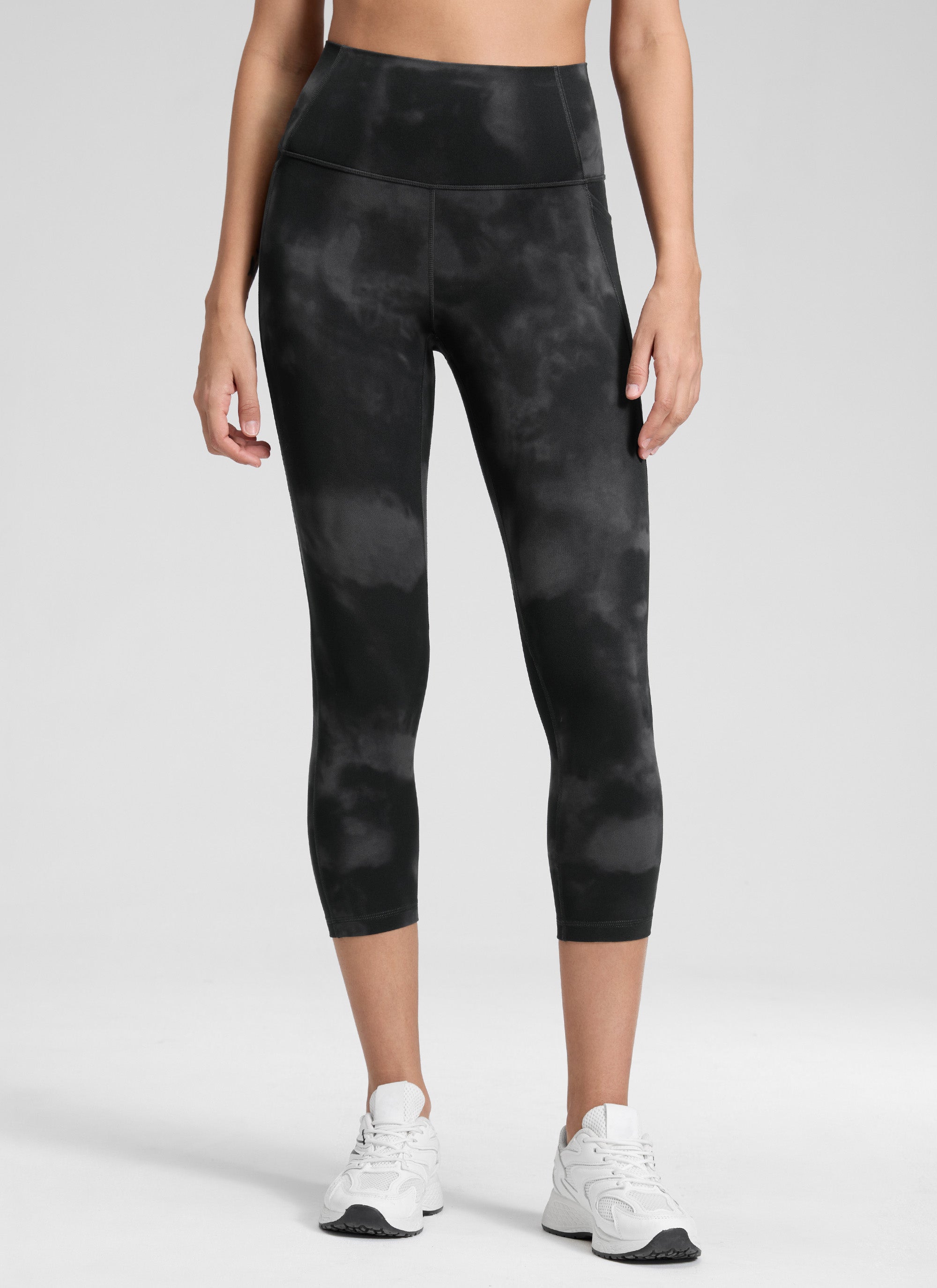 CRZ YOGA Women's Yoga High Rise Butterluxe Capri with Pockets 21'' Black Tie Dye Flowers