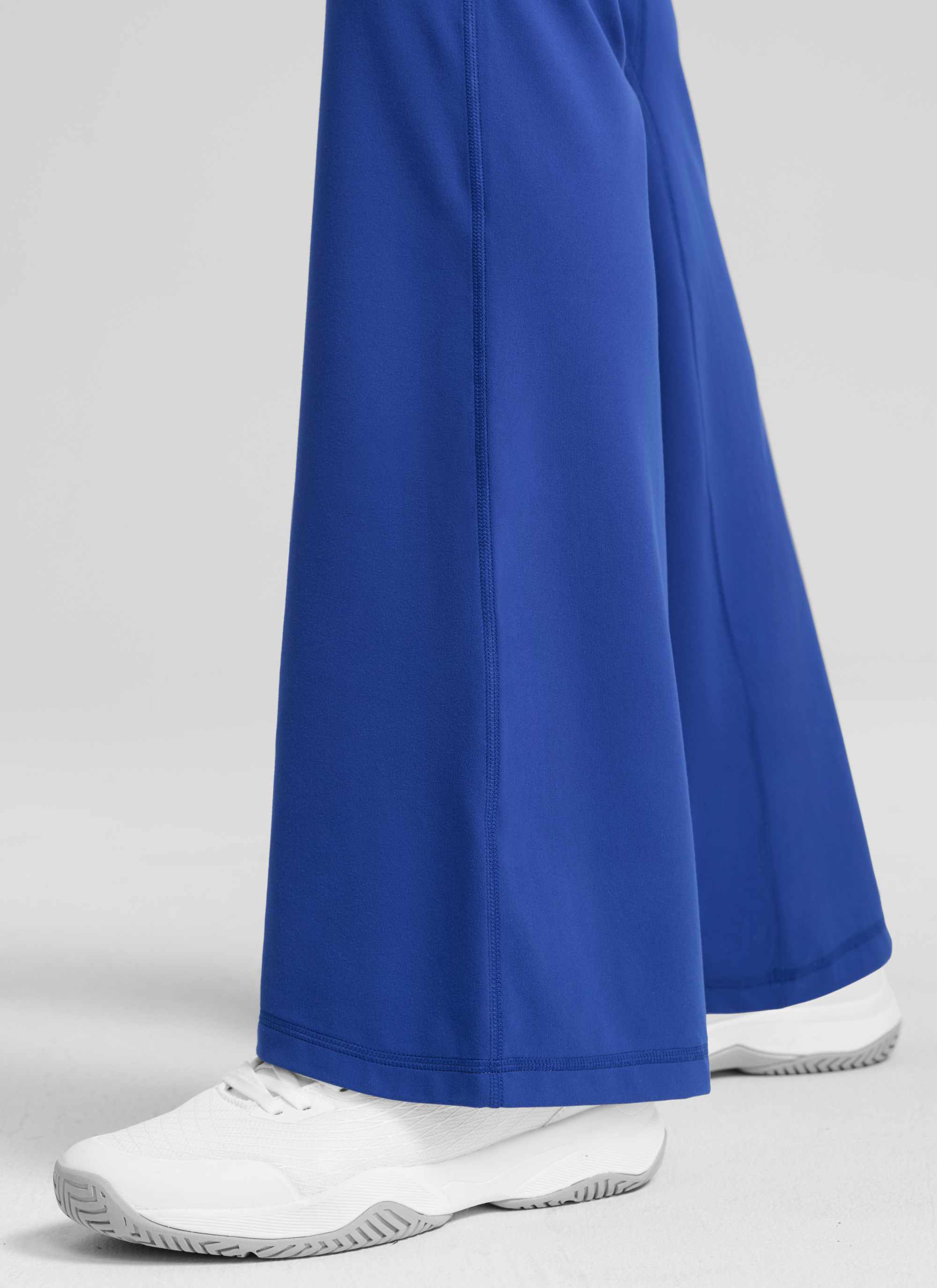 CRZ YOGA Women's Butterlift Hidden Scrunch Butt Flare Leggings 31