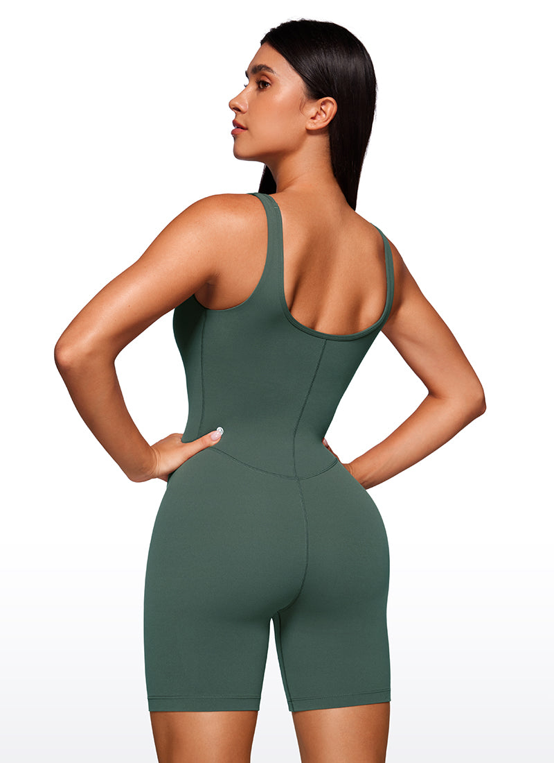 CRZ YOGA – בגד גוף קצר לנשים ליוגה, בגזרה צמודה, בצבע ירוק יער כהה