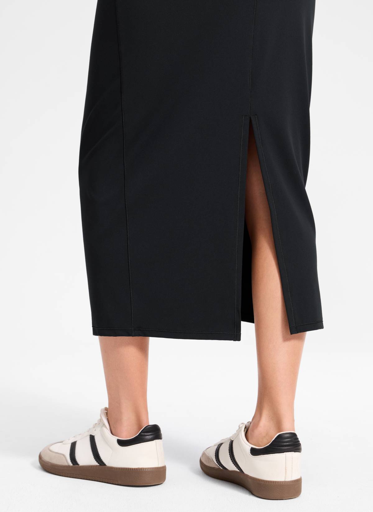 CRZ YOGA Women's Butterlift High Rise Slim Fit Maxi Pencil Skirt Black